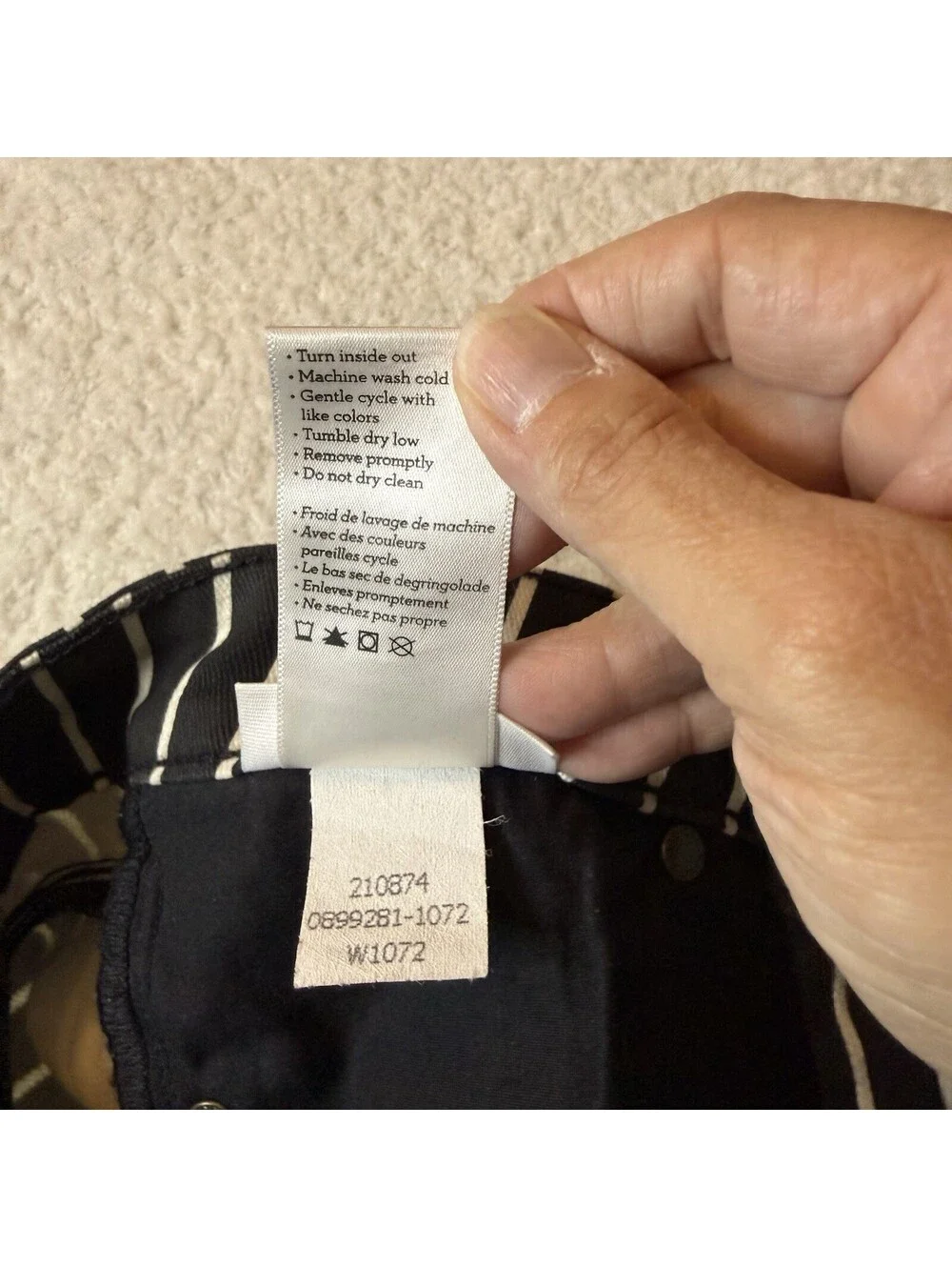 PAIGE Skyline Ankle Peg Women’s Shorts Size 26 Black White Striped Stretch USA